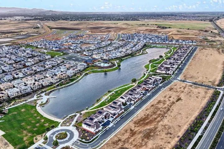 2466 Shore Vista, Fairfield, California 94533
