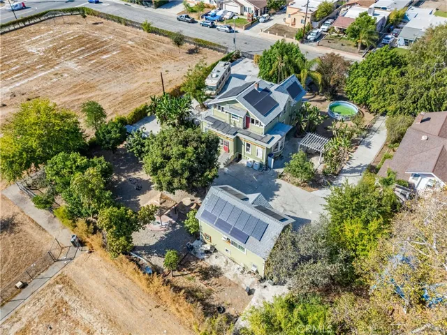 850 E Columbia, Pomona, California 91767