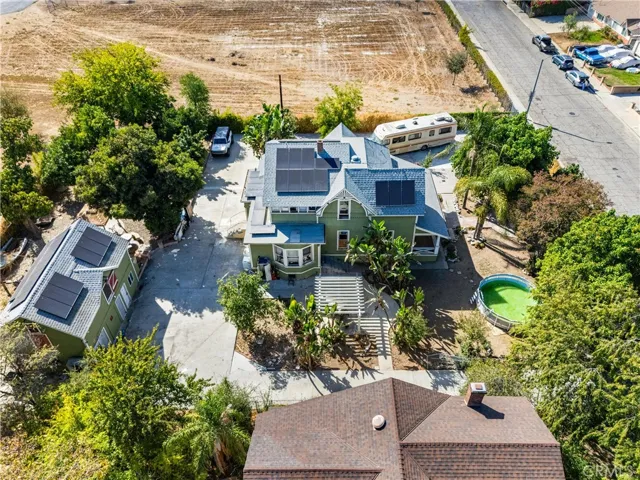 850 E Columbia, Pomona, California 91767