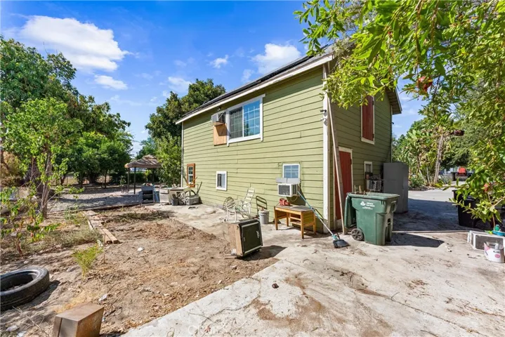 850 E Columbia, Pomona, California 91767