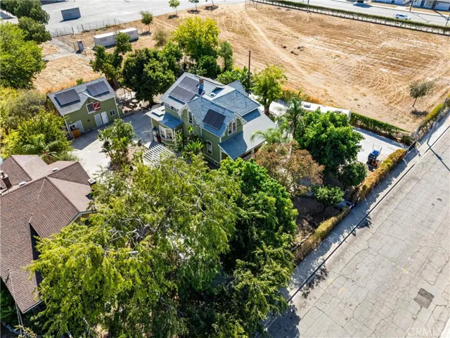 850 E Columbia, Pomona, California 91767