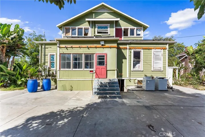 850 E Columbia, Pomona, California 91767