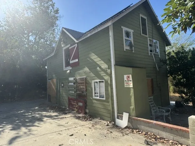 850 E Columbia, Pomona, California 91767