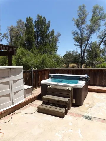Bonus - hot tub (check with HOA rules)
