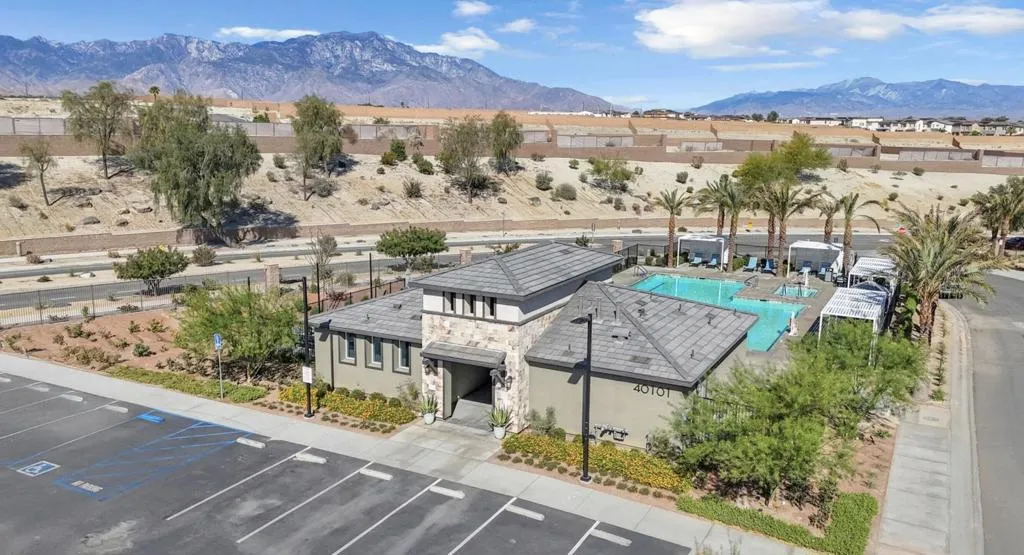 Aerial Pool/Spa & Clubhouse