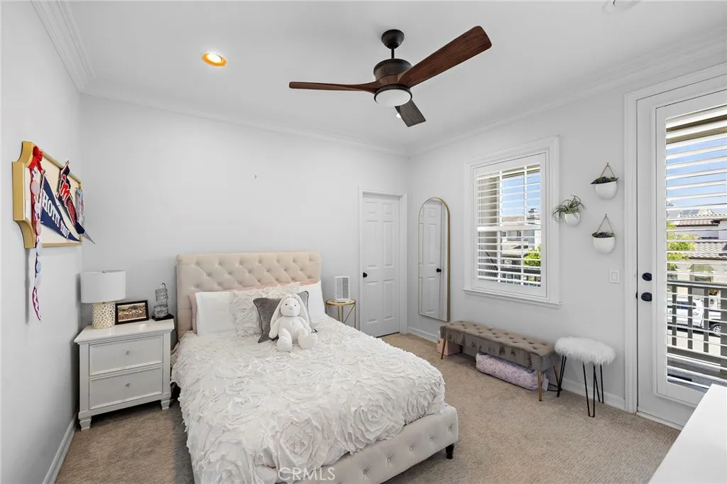secondary bedroom - up