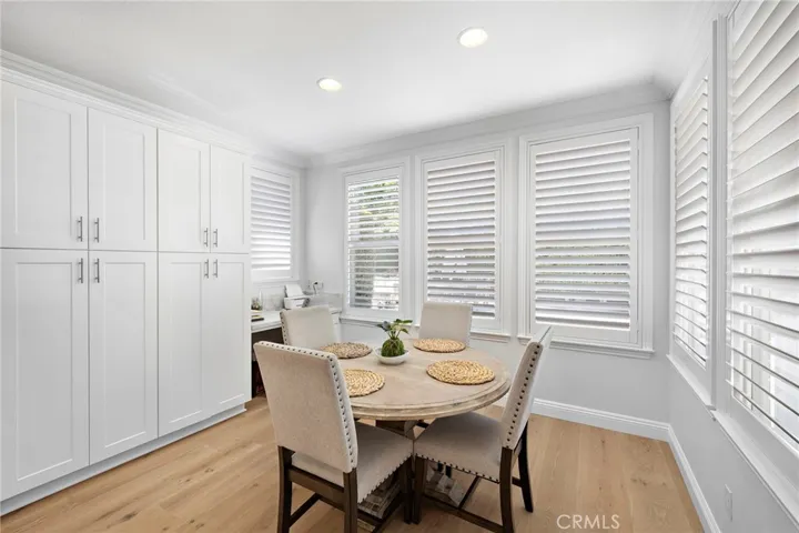 breakfast nook