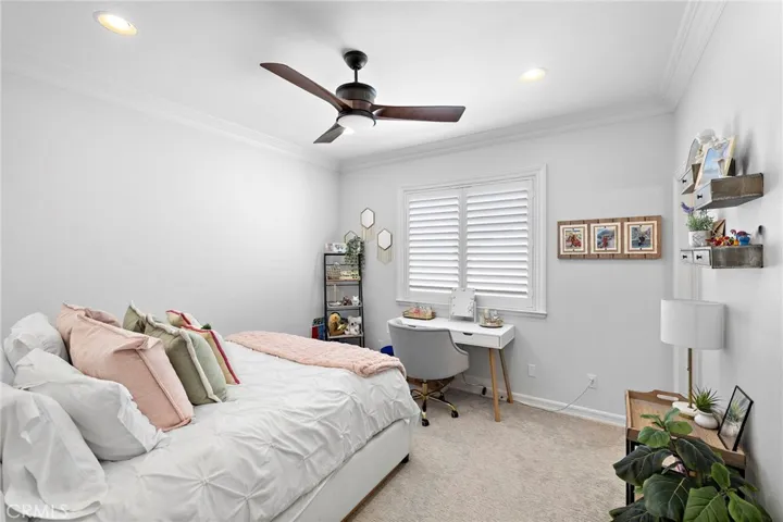 secondary bedroom - up