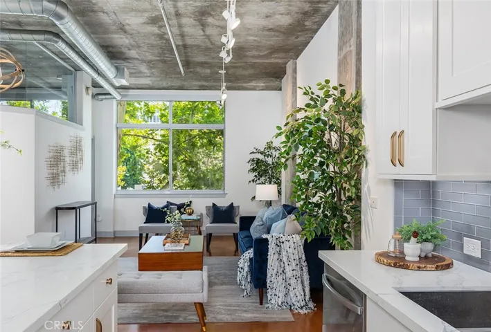 840 E Green 130, Pasadena, California 91101