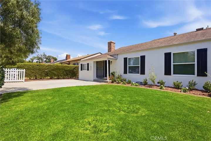 11822 Exposition Boulevard, Los Angeles, California 90064