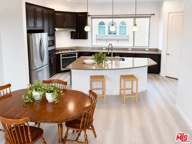 Kitchen dining room
