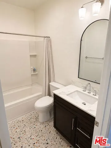 Bath 2 image 2