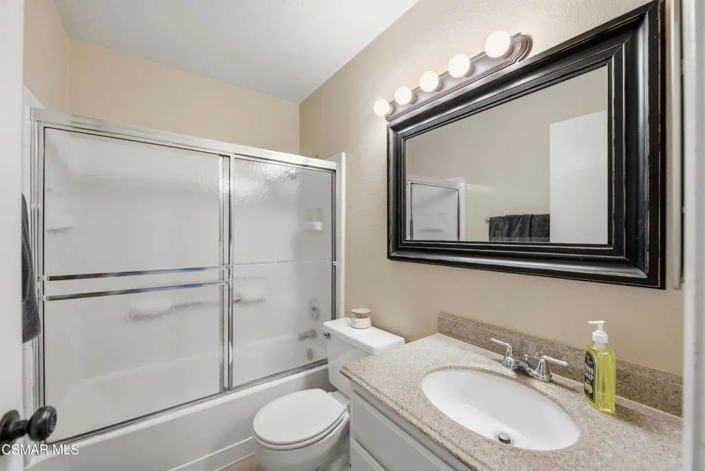1245 Fitzgerald Rd Simi Valley-21