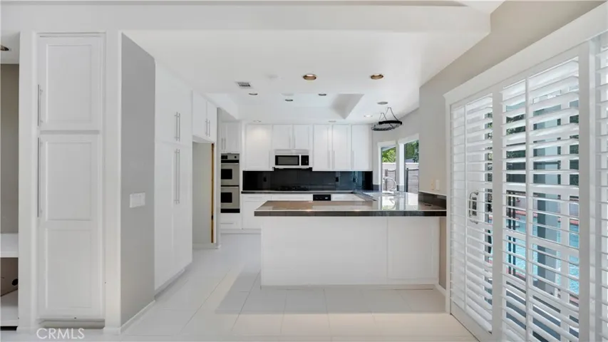 6 Morris, Irvine, California 92620