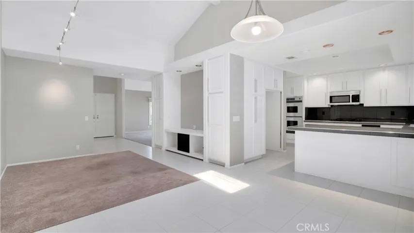 6 Morris, Irvine, California 92620