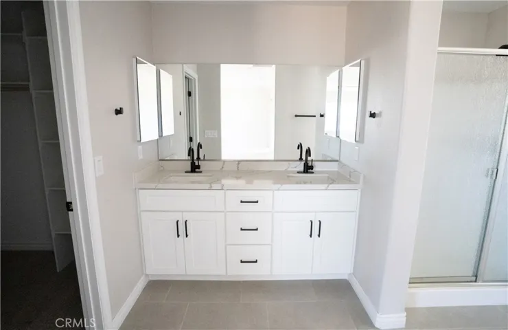 11441 5th Ave, Hesperia, California 92345