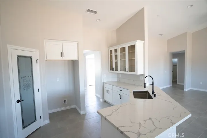 11441 5th Ave, Hesperia, California 92345