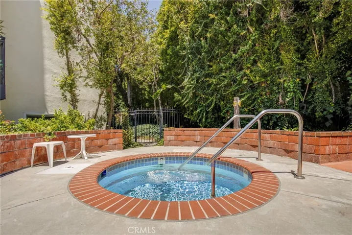 1340 S Beverly Glen 211, Los Angeles, California 90024