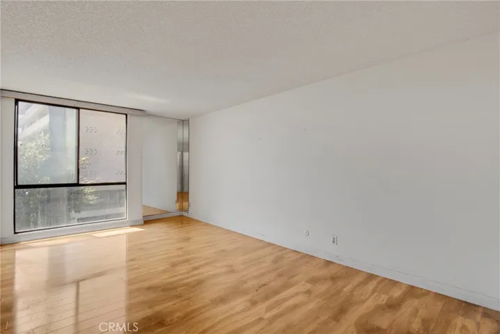 1340 S Beverly Glen 211, Los Angeles, California 90024