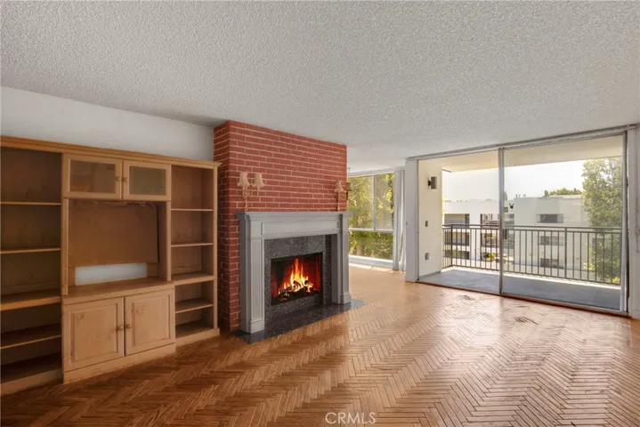 1340 S Beverly Glen 211, Los Angeles, California 90024