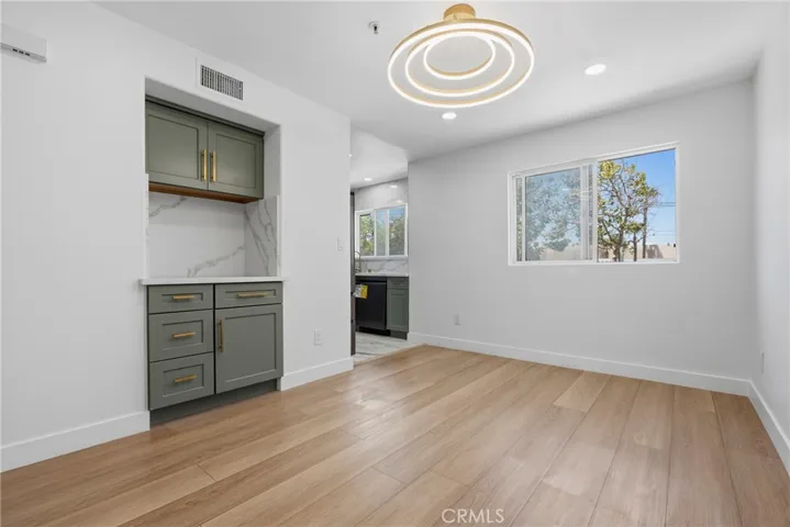 645 W Regent, Inglewood, California 90301