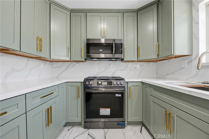 645 W Regent, Inglewood, California 90301