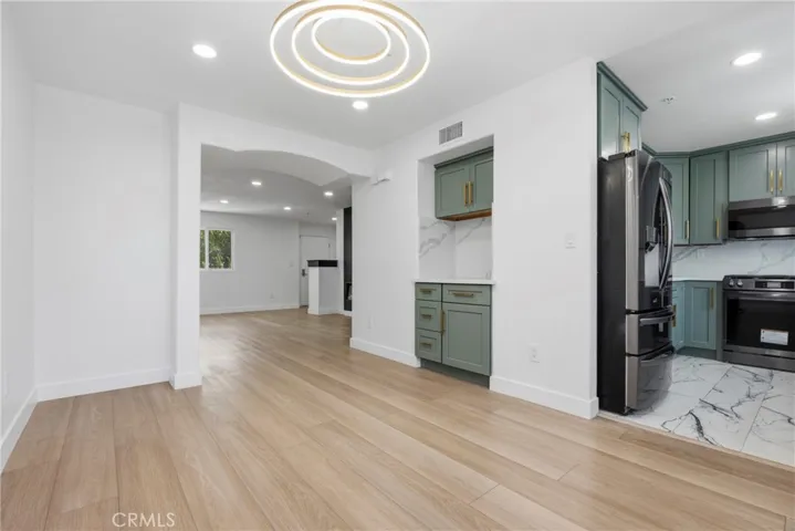 645 W Regent, Inglewood, California 90301