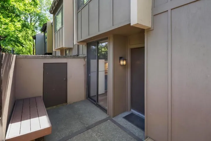 701 Woodside Lane 4, Sacramento, California 95825 — photo 4