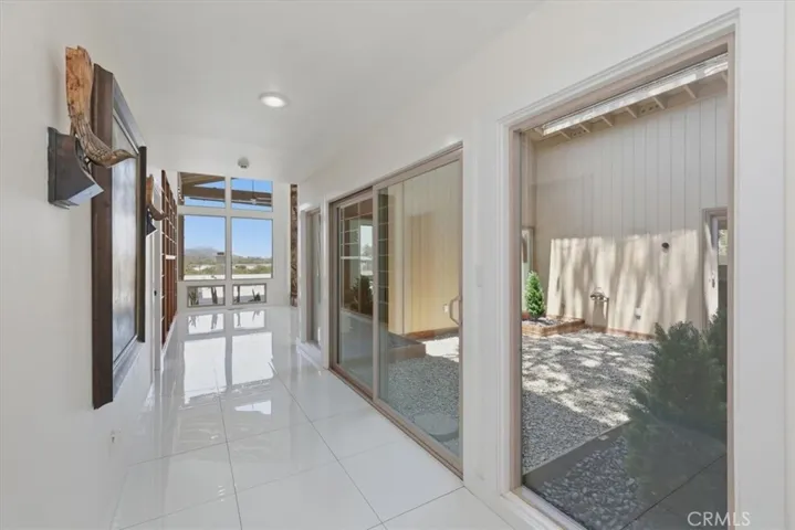 5813 Old Ranch, Riverside, California 92504