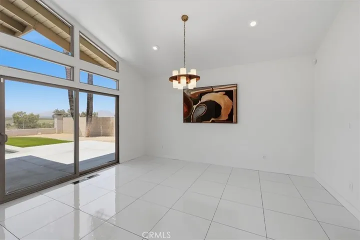 5813 Old Ranch, Riverside, California 92504