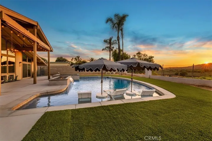 5813 Old Ranch, Riverside, California 92504