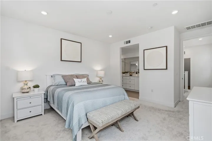 208 Yerba, Irvine, California 92618