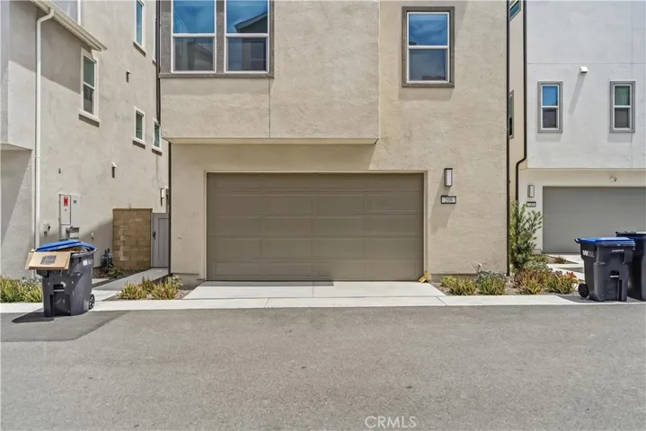208 Yerba, Irvine, California 92618