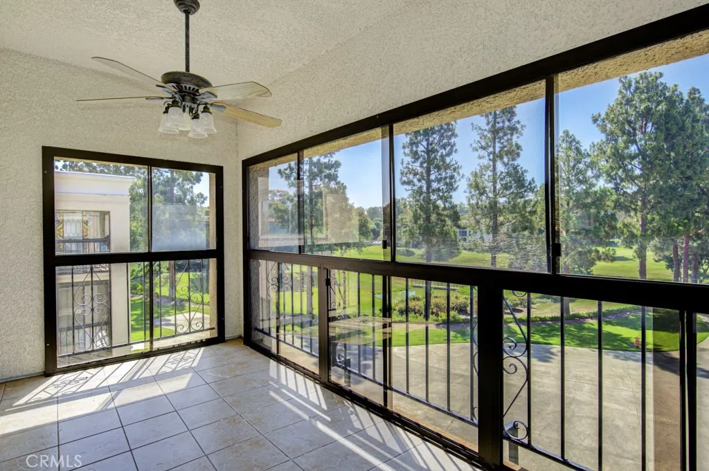 Enclosed 3rd Floor Balcony - golf course