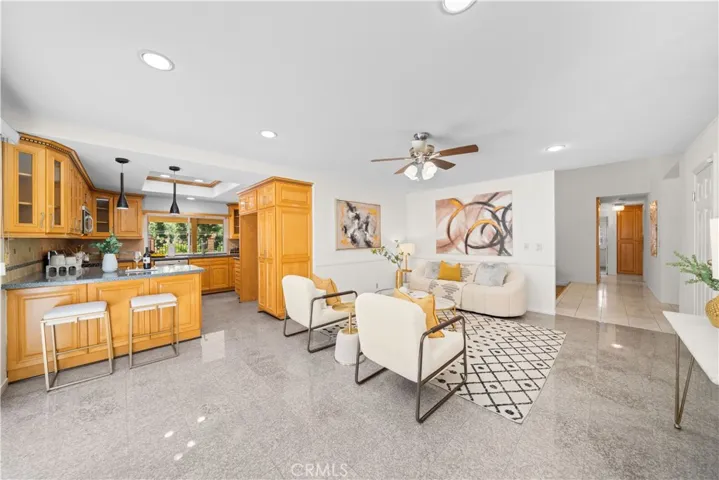 Family room & Kitchen