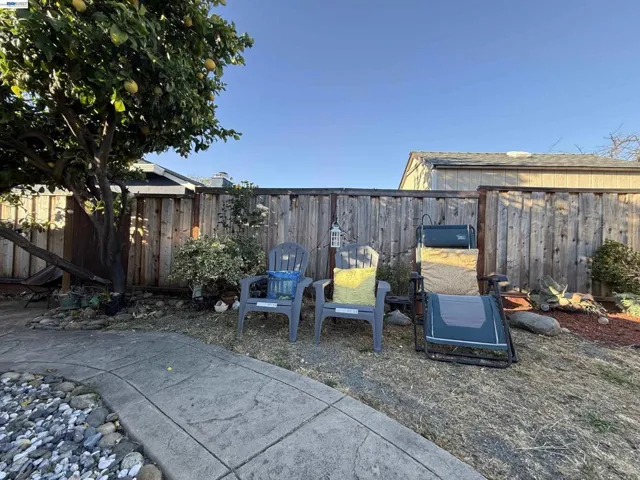 1362 Esser Ave, San Leandro, California 94579