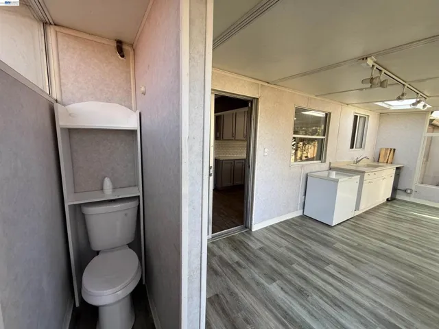 1362 Esser Ave, San Leandro, California 94579