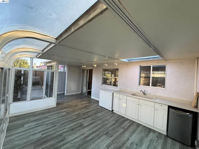 1362 Esser Ave, San Leandro, California 94579