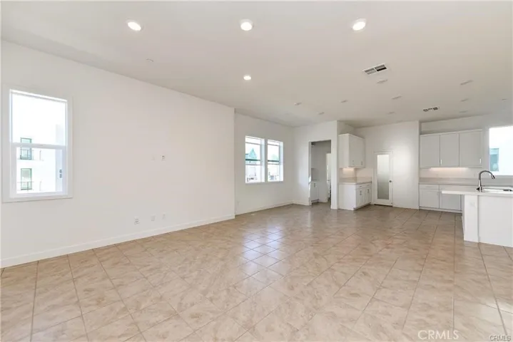 258 Sash, Irvine, California 92618