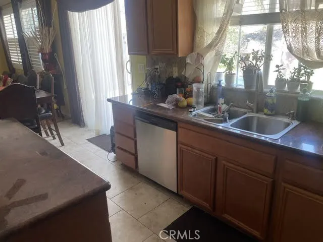 Kitchen 6