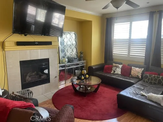 Family Room 1