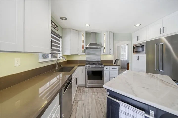 40312 Windsor, Temecula, California 92591