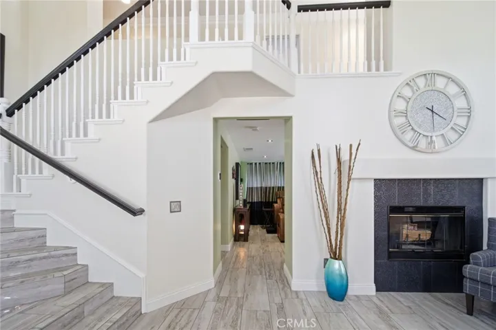 40312 Windsor, Temecula, California 92591