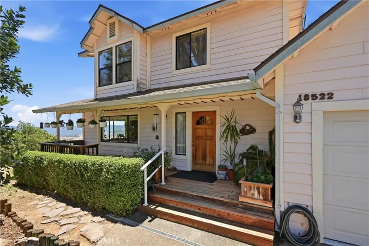 Such amazing curb appeal!