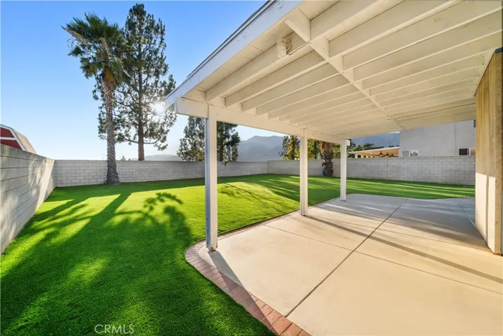 6766 Royal Crest Court, Fontana, California 92336