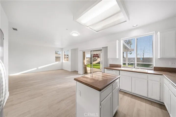 6766 Royal Crest Court, Fontana, California 92336