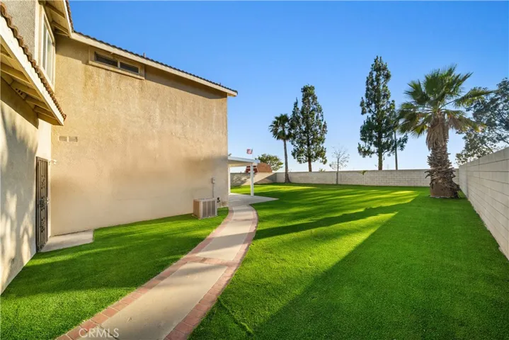 6766 Royal Crest Court, Fontana, California 92336