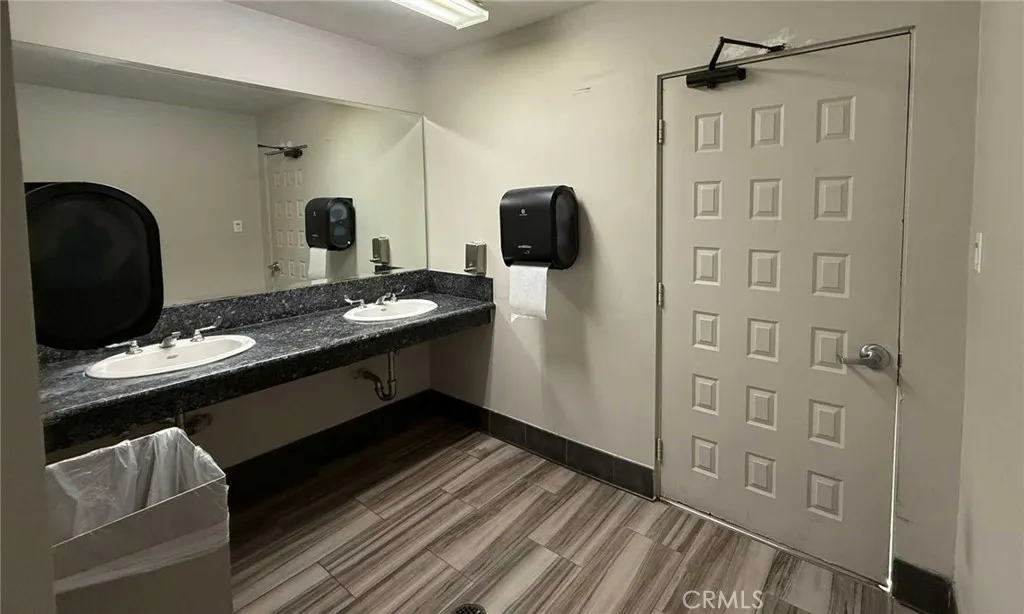 Men's Restroom (access by key)