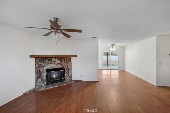 10966 Neola Road, Apple Valley, California 92308