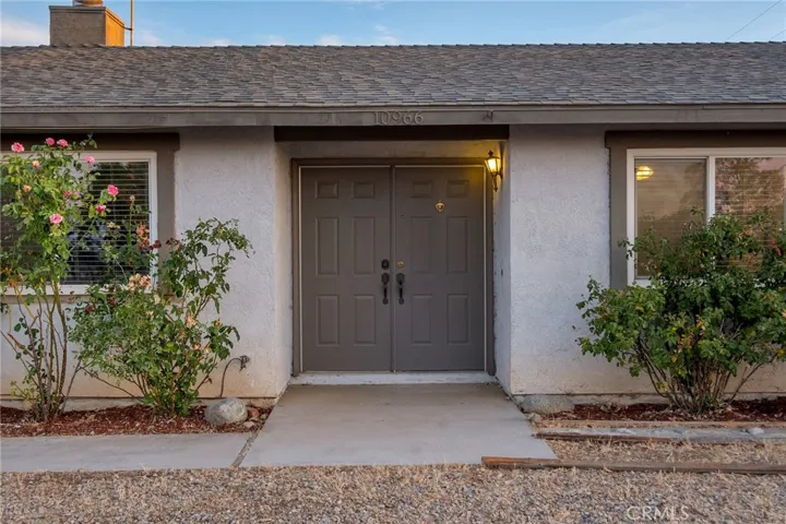 10966 Neola Road, Apple Valley, California 92308